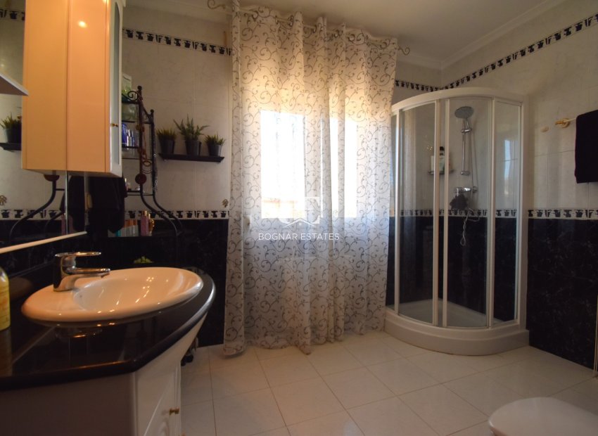 Resale - Villa -
Orihuela Costa - Los Balcones