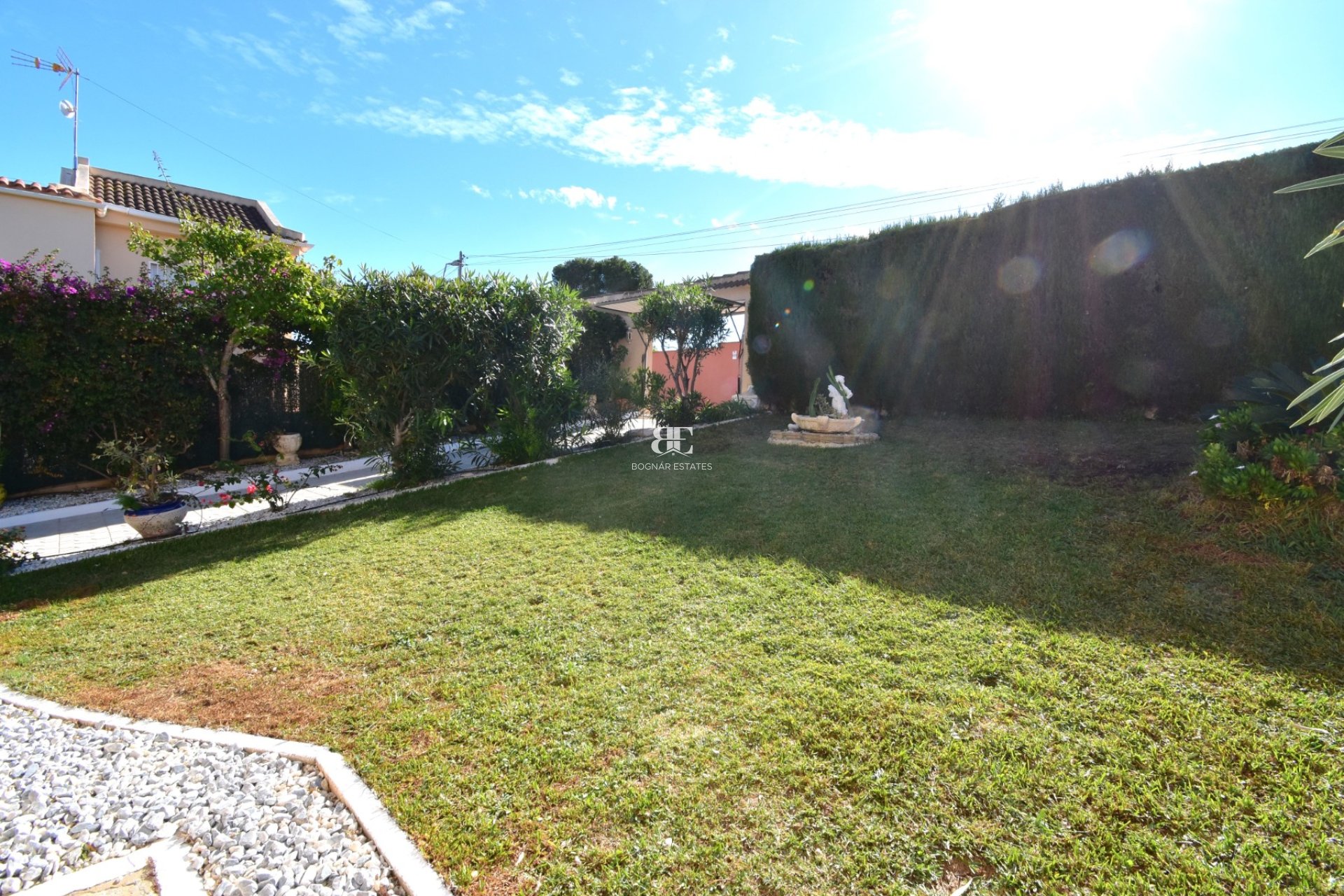 Resale - Villa -
Orihuela Costa - Los Balcones