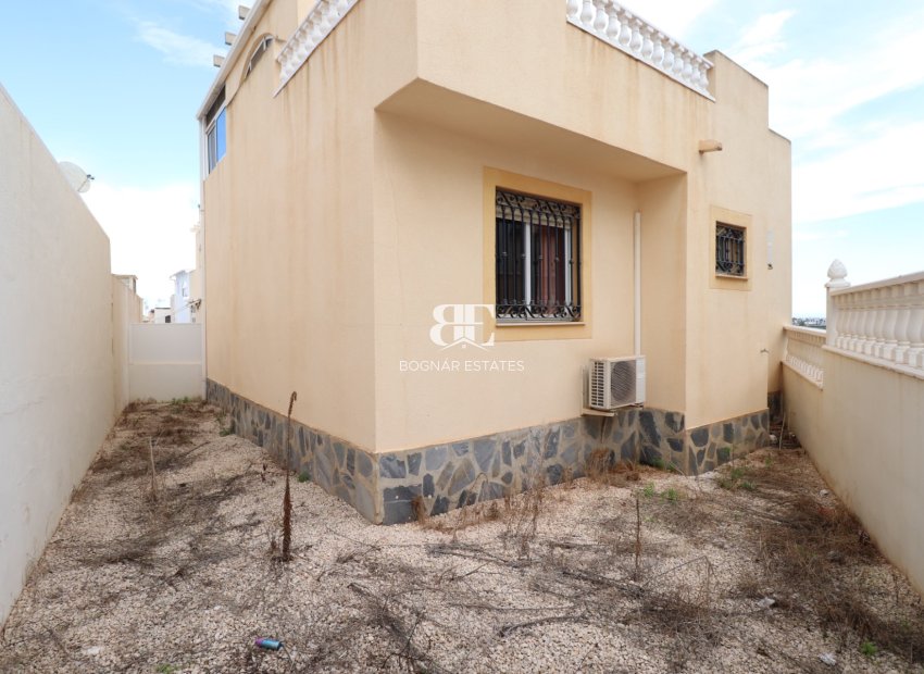 Resale - Villa -
Orihuela Costa - Los Balcones