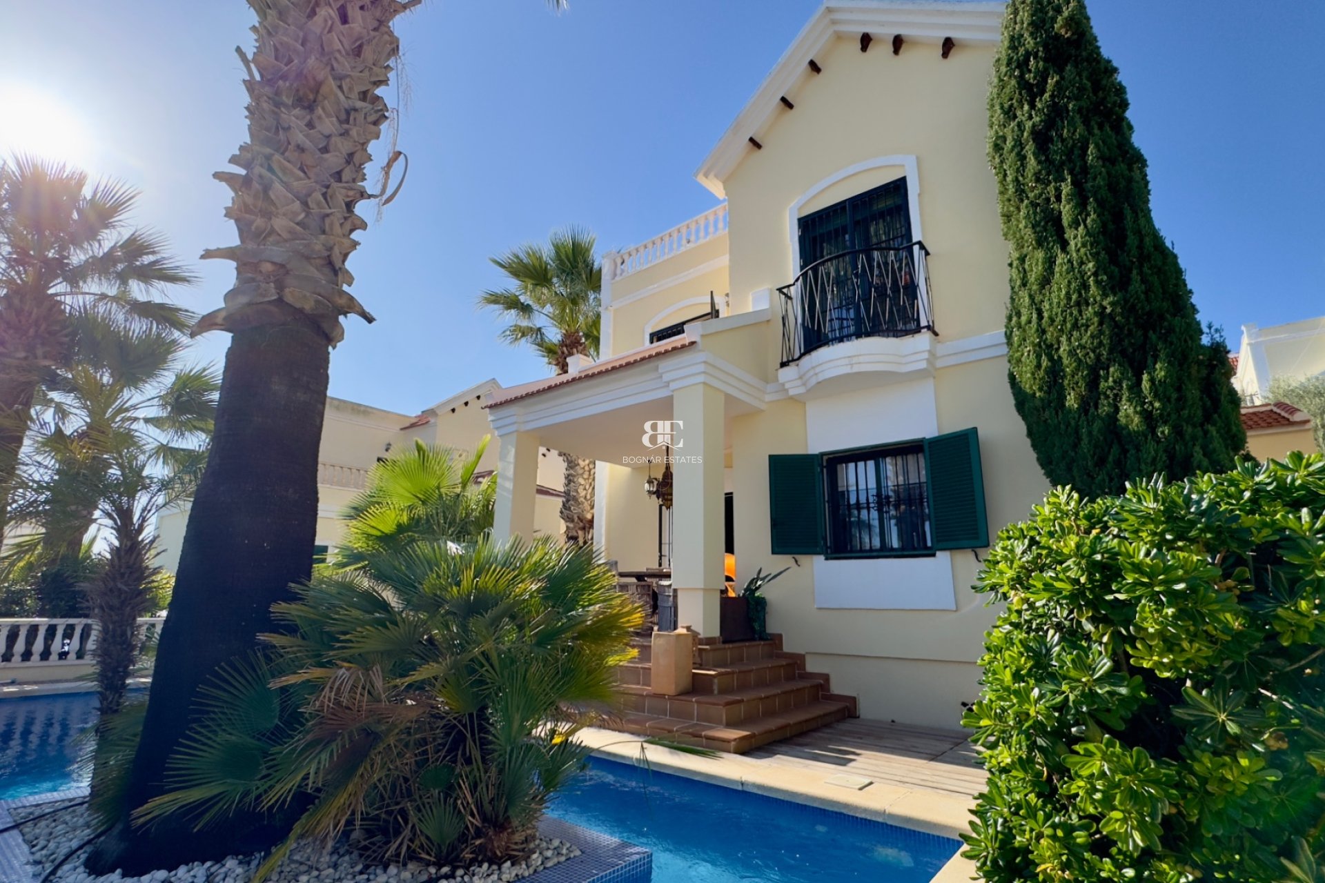 Resale - Villa -
Orihuela Costa - Los Dolses