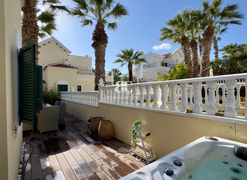 Resale - Villa -
Orihuela Costa - Los Dolses