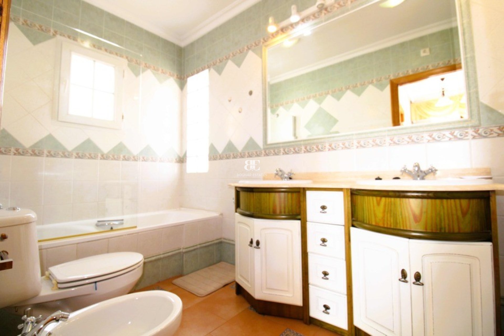 Resale - Villa -
Orihuela Costa - Los Dolses