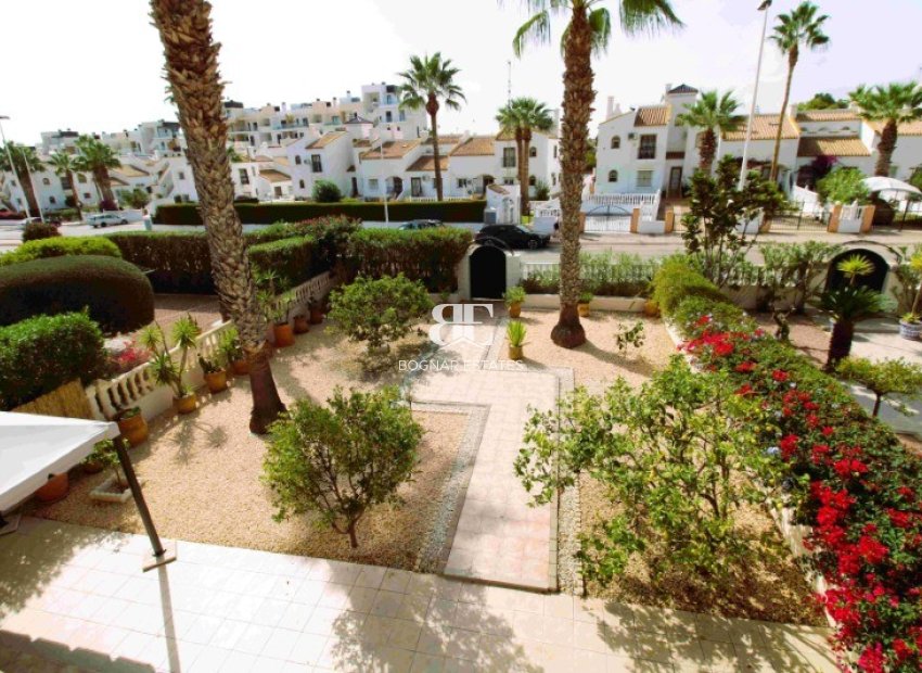 Resale - Villa -
Orihuela Costa - Los Dolses