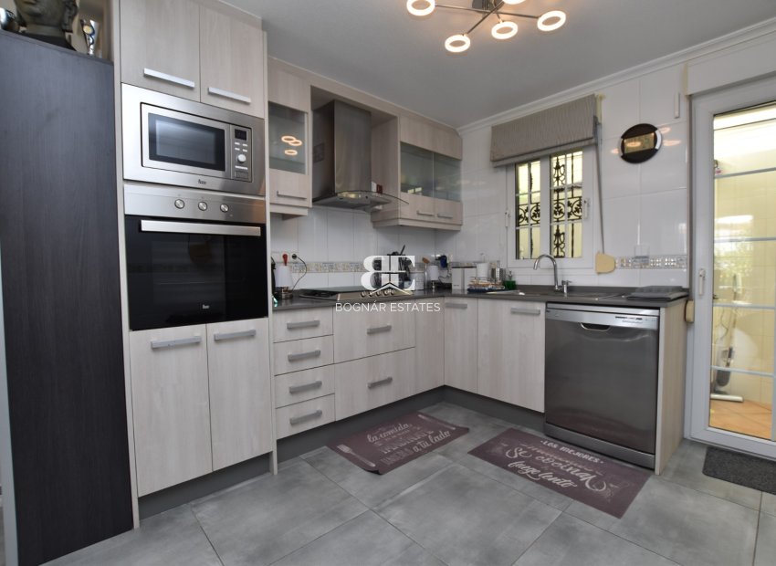 Resale - Villa -
Orihuela Costa - Los Dolses