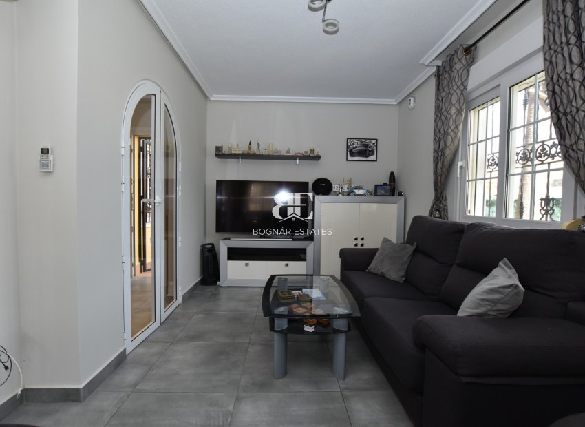 Resale - Villa -
Orihuela Costa - Los Dolses