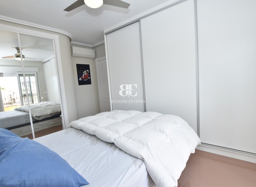 Resale - Villa -
Orihuela Costa - Los Dolses