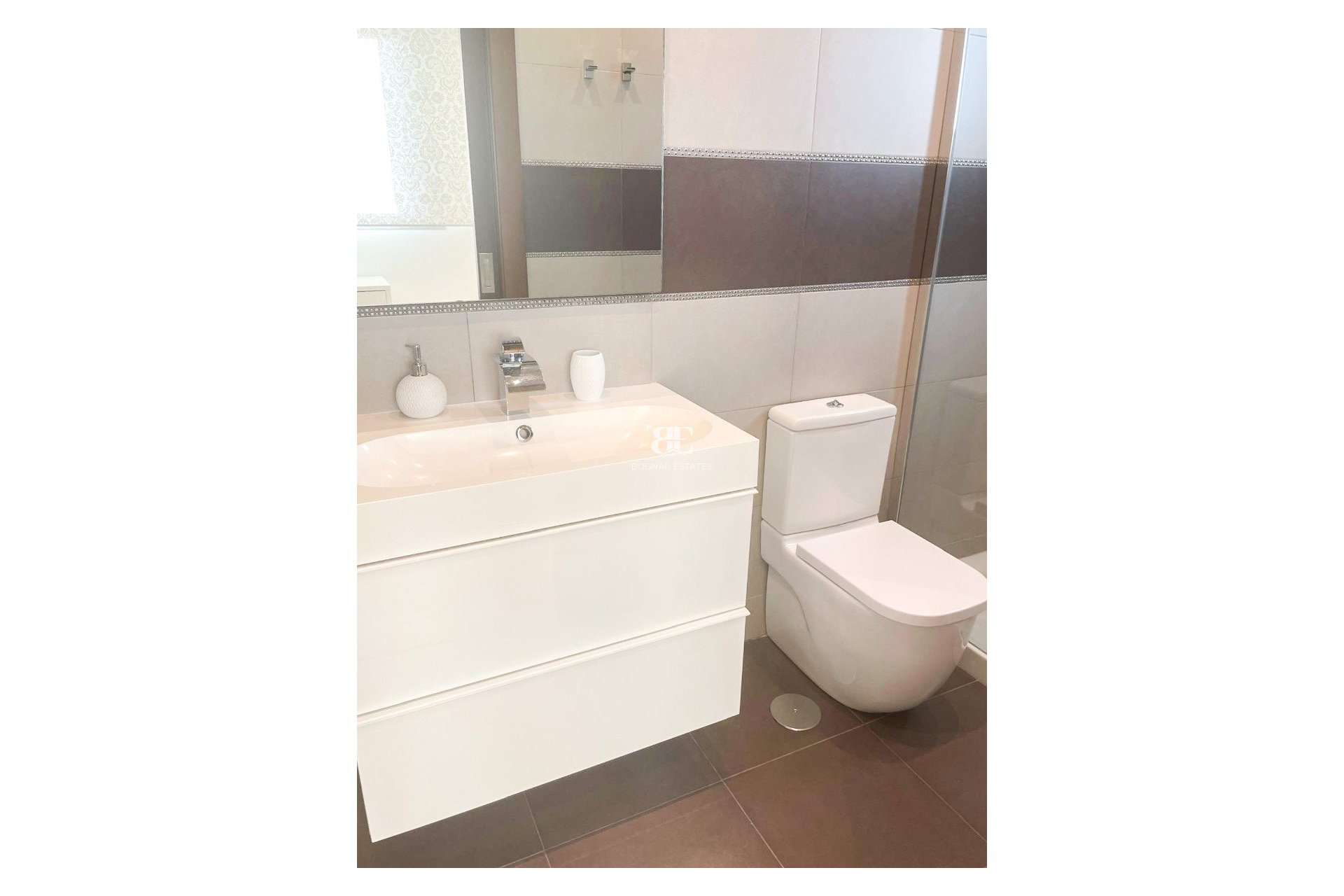 Resale - Villa -
Orihuela Costa - Mil Palmeras