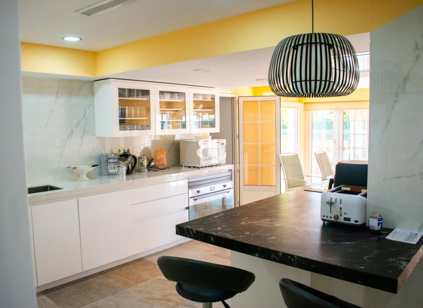 Resale - Villa -
Orihuela Costa - MUY CERCA DE LA PLAYA