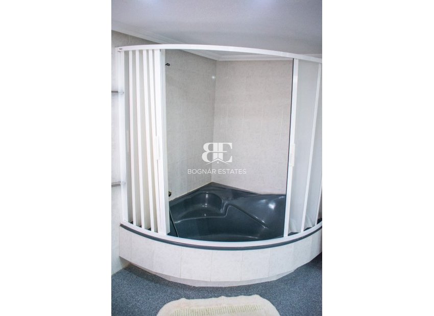 Resale - Villa -
Orihuela Costa - MUY CERCA DE LA PLAYA