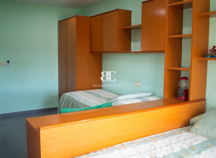 Resale - Villa -
Orihuela Costa - MUY CERCA DE LA PLAYA