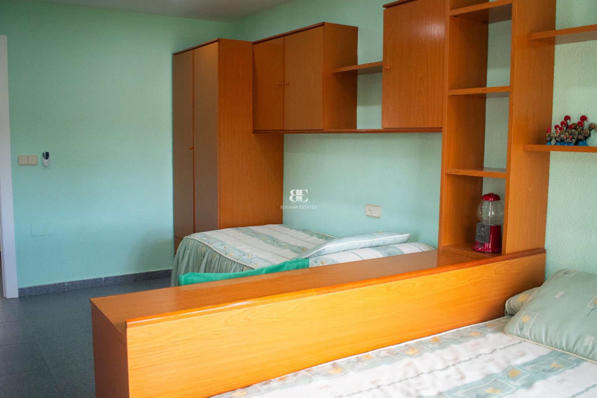 Resale - Villa -
Orihuela Costa - MUY CERCA DE LA PLAYA