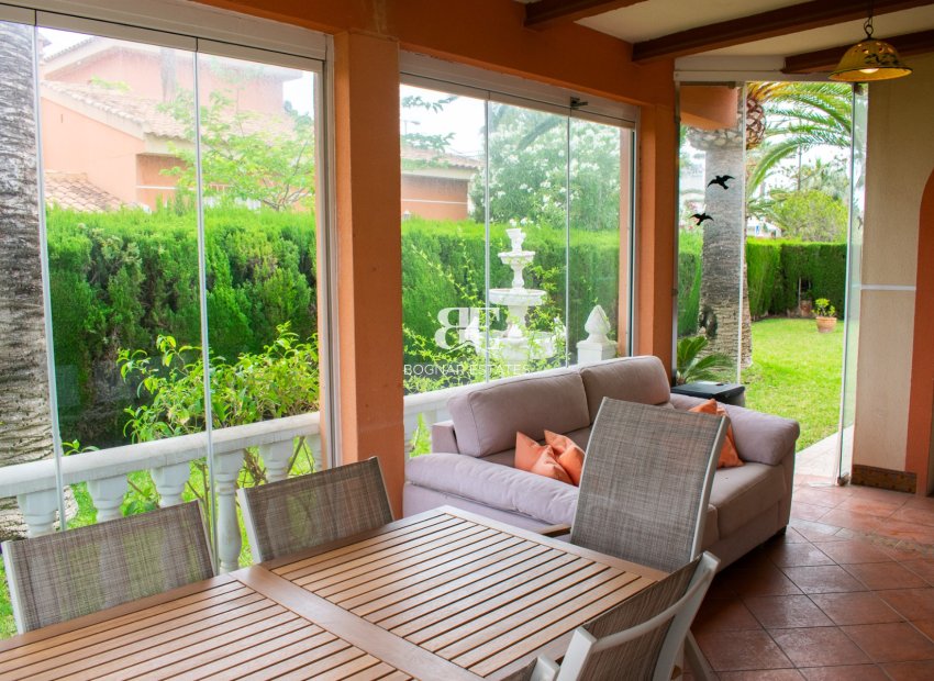 Resale - Villa -
Orihuela Costa - MUY CERCA DE LA PLAYA