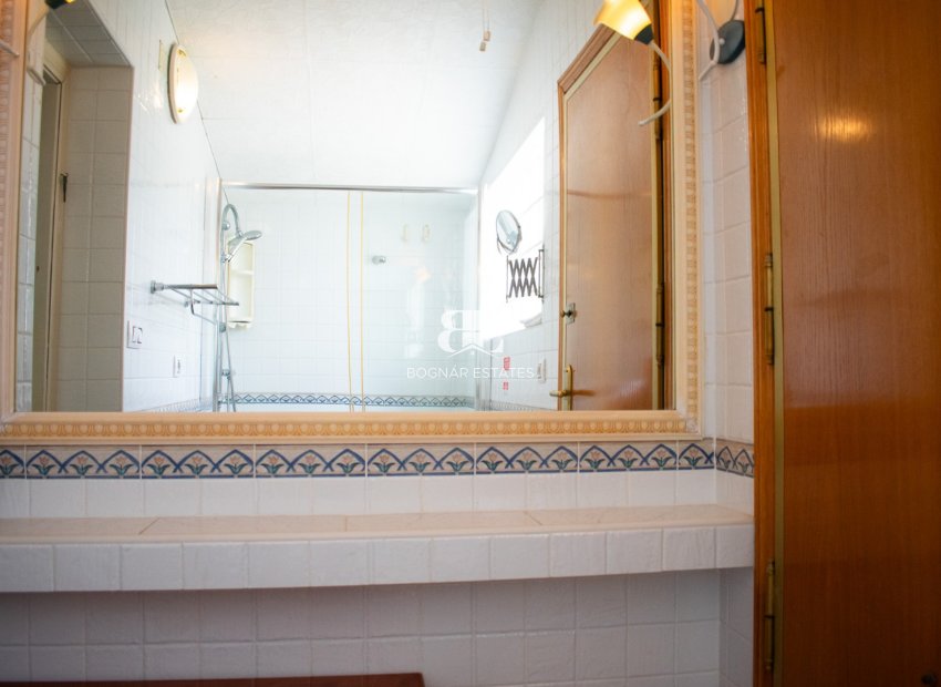 Resale - Villa -
Orihuela Costa - MUY CERCA DE LA PLAYA