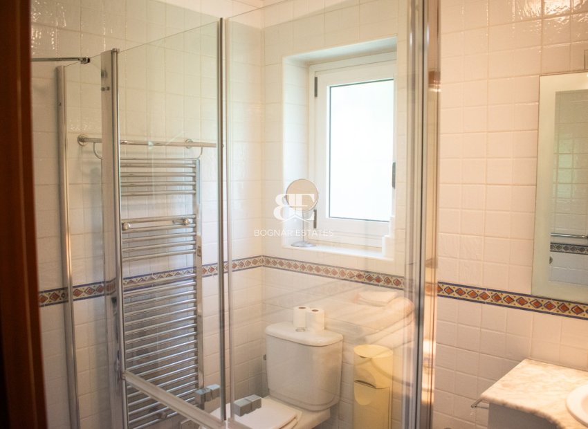 Resale - Villa -
Orihuela Costa - MUY CERCA DE LA PLAYA
