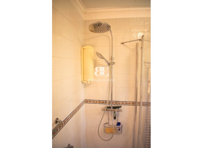 Resale - Villa -
Orihuela Costa - MUY CERCA DE LA PLAYA