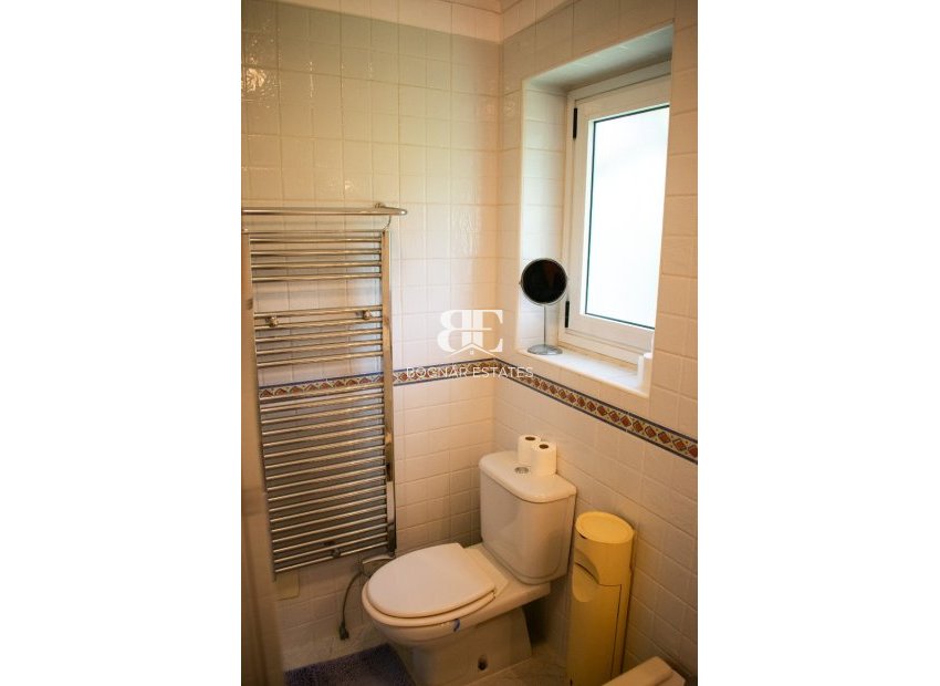 Resale - Villa -
Orihuela Costa - MUY CERCA DE LA PLAYA