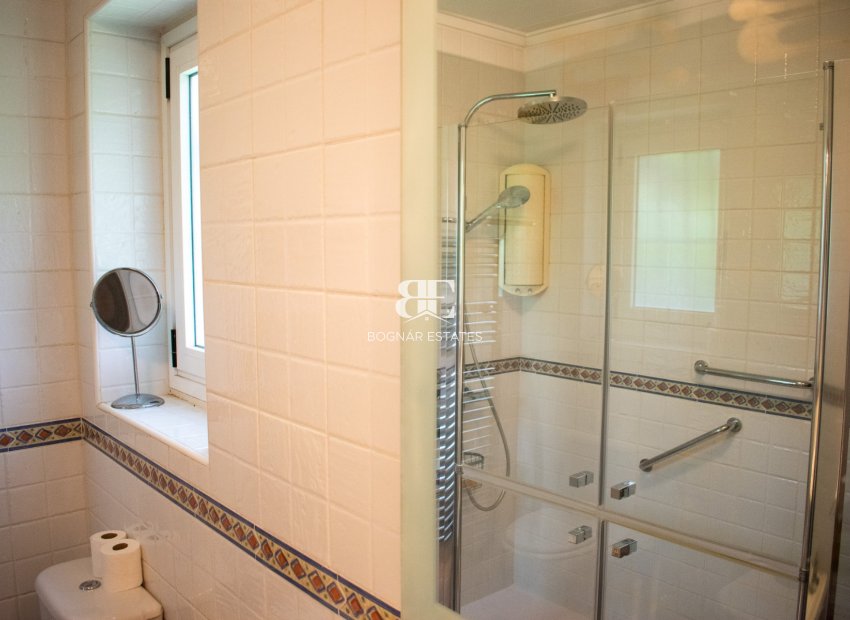 Resale - Villa -
Orihuela Costa - MUY CERCA DE LA PLAYA