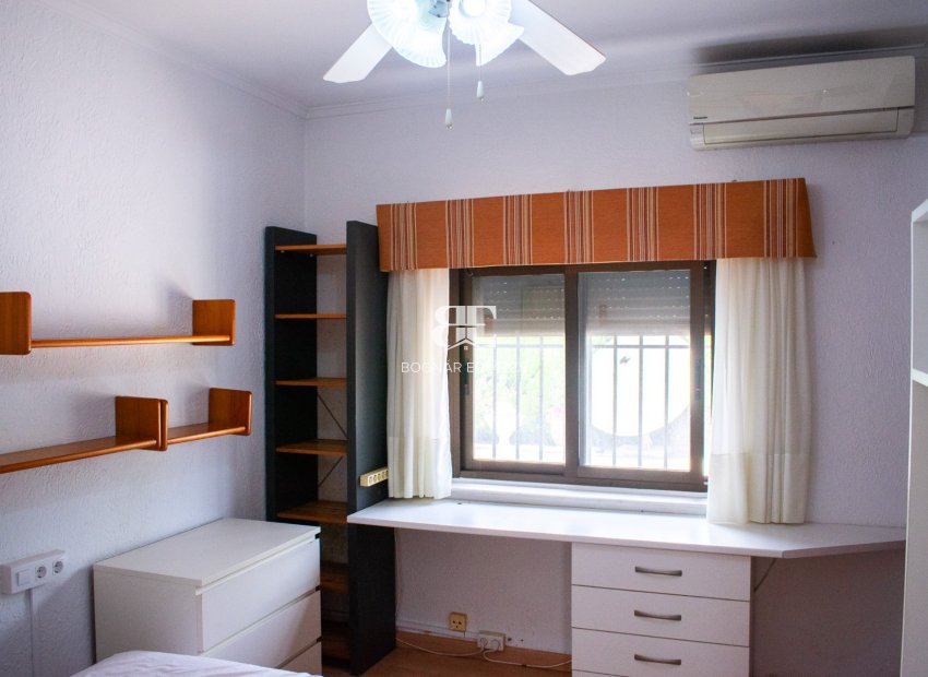 Resale - Villa -
Orihuela Costa - MUY CERCA DE LA PLAYA