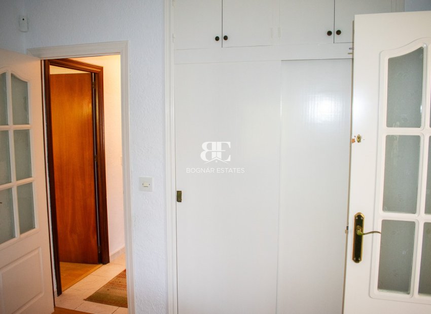 Resale - Villa -
Orihuela Costa - MUY CERCA DE LA PLAYA