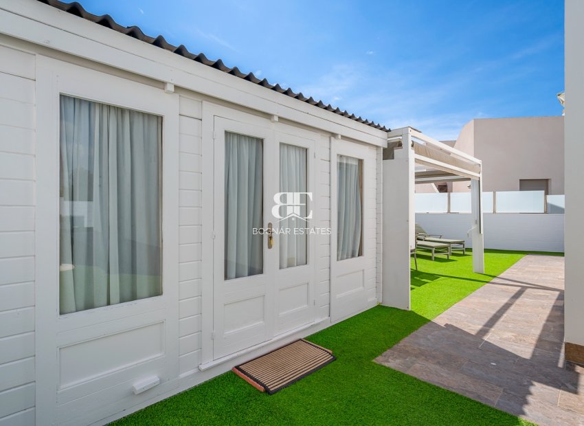 Resale - Villa -
Orihuela Costa - Pau 8*