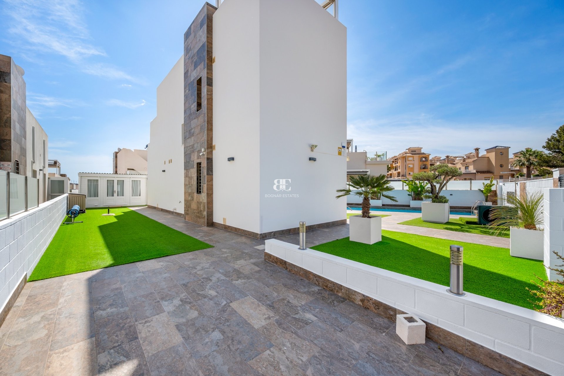 Resale - Villa -
Orihuela Costa - Pau 8*