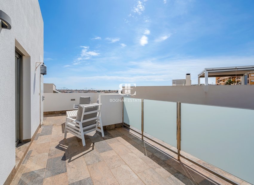 Resale - Villa -
Orihuela Costa - Pau 8*