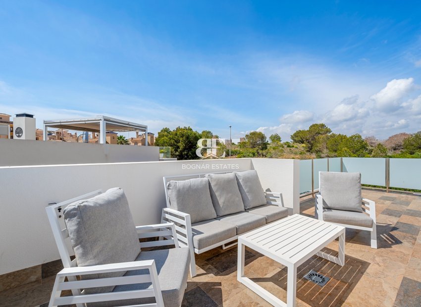 Resale - Villa -
Orihuela Costa - Pau 8*