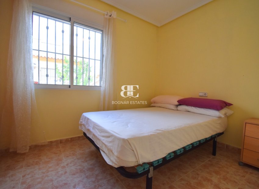 Resale - Villa -
Orihuela Costa - Playa Flamenca