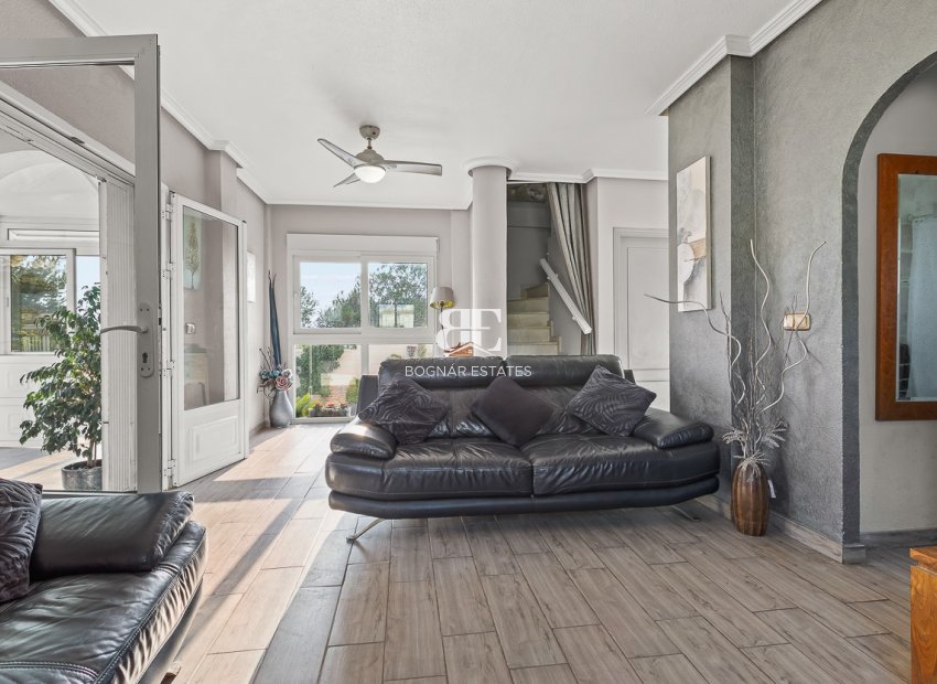 Resale - Villa -
Orihuela Costa - Playa Flamenca