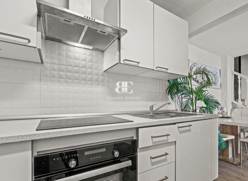 Resale - Villa -
Orihuela Costa - Playa Flamenca