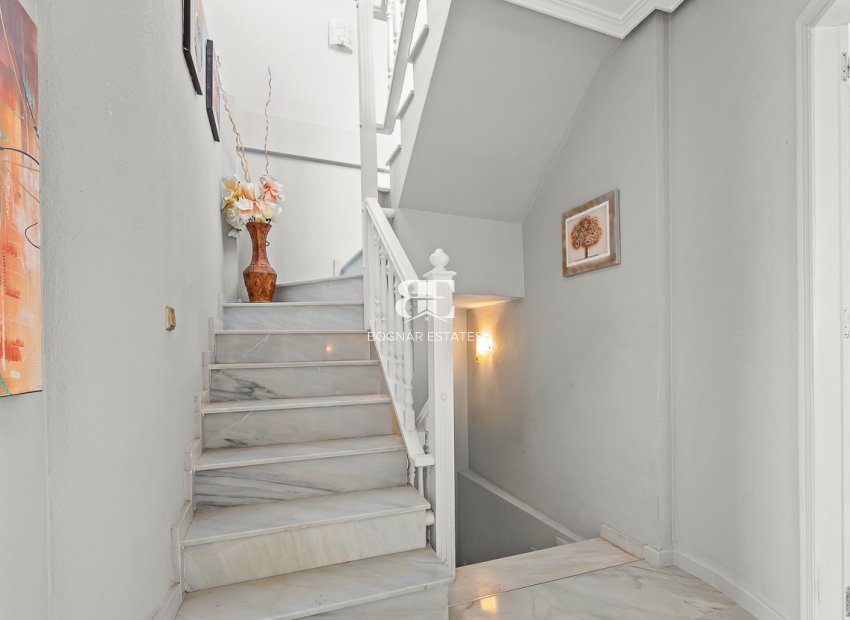 Resale - Villa -
Orihuela Costa - Playa Flamenca