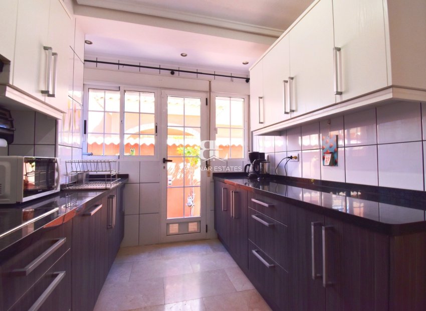 Resale - Villa -
Orihuela Costa - Playa Flamenca