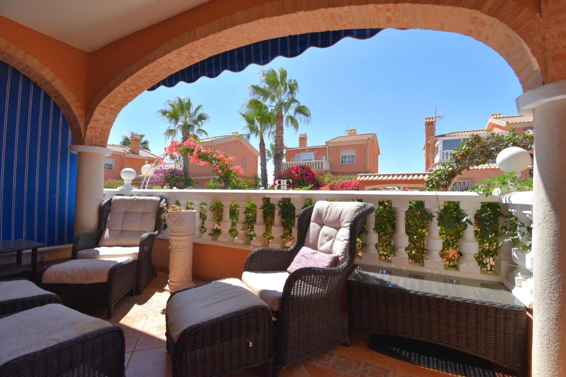 Resale - Villa -
Orihuela Costa - Playa Flamenca