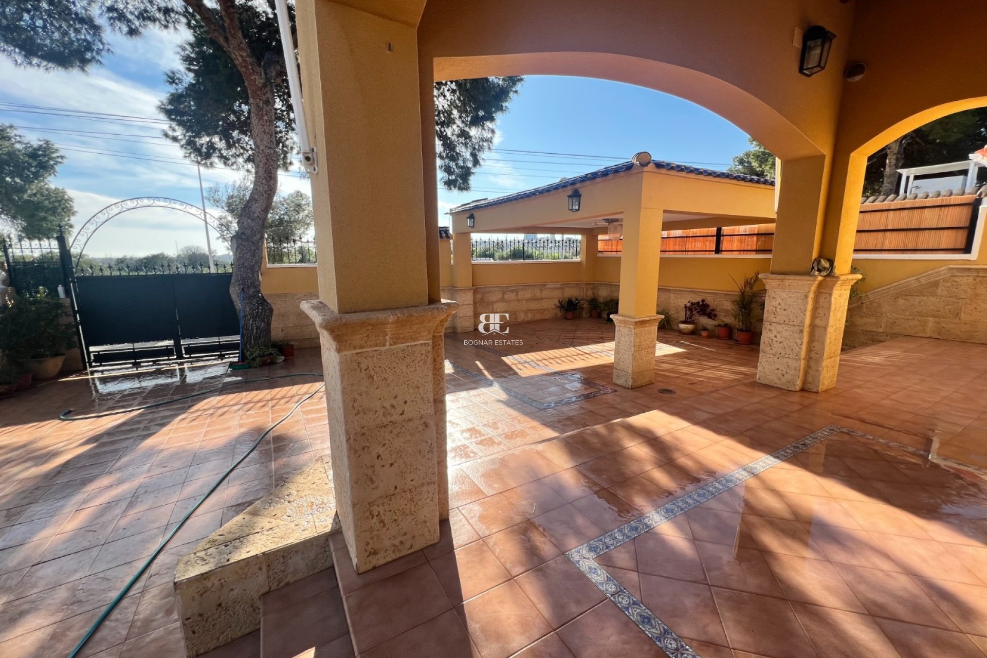 Resale - Villa -
Orihuela Costa - Punta Prima