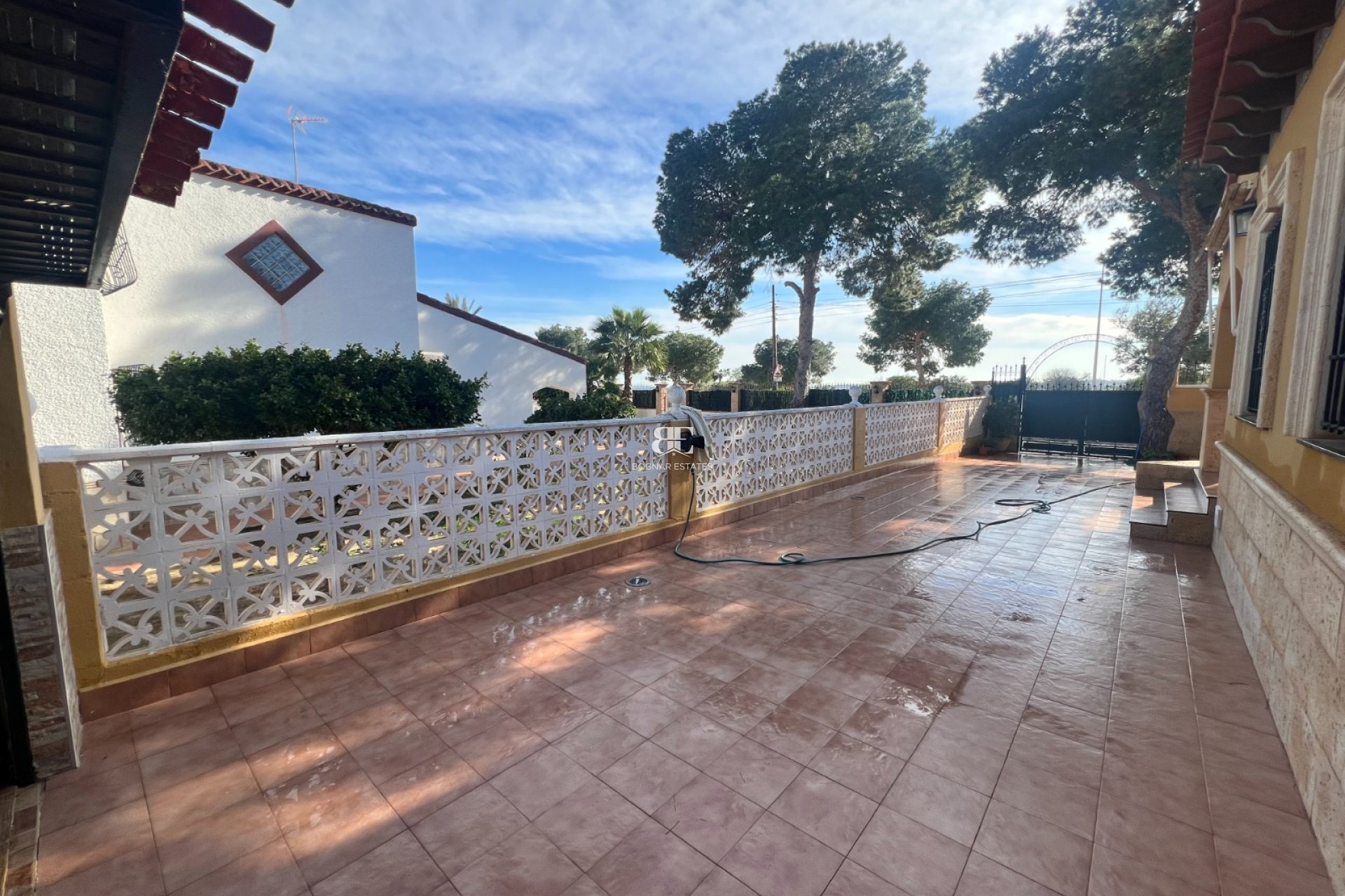 Resale - Villa -
Orihuela Costa - Punta Prima