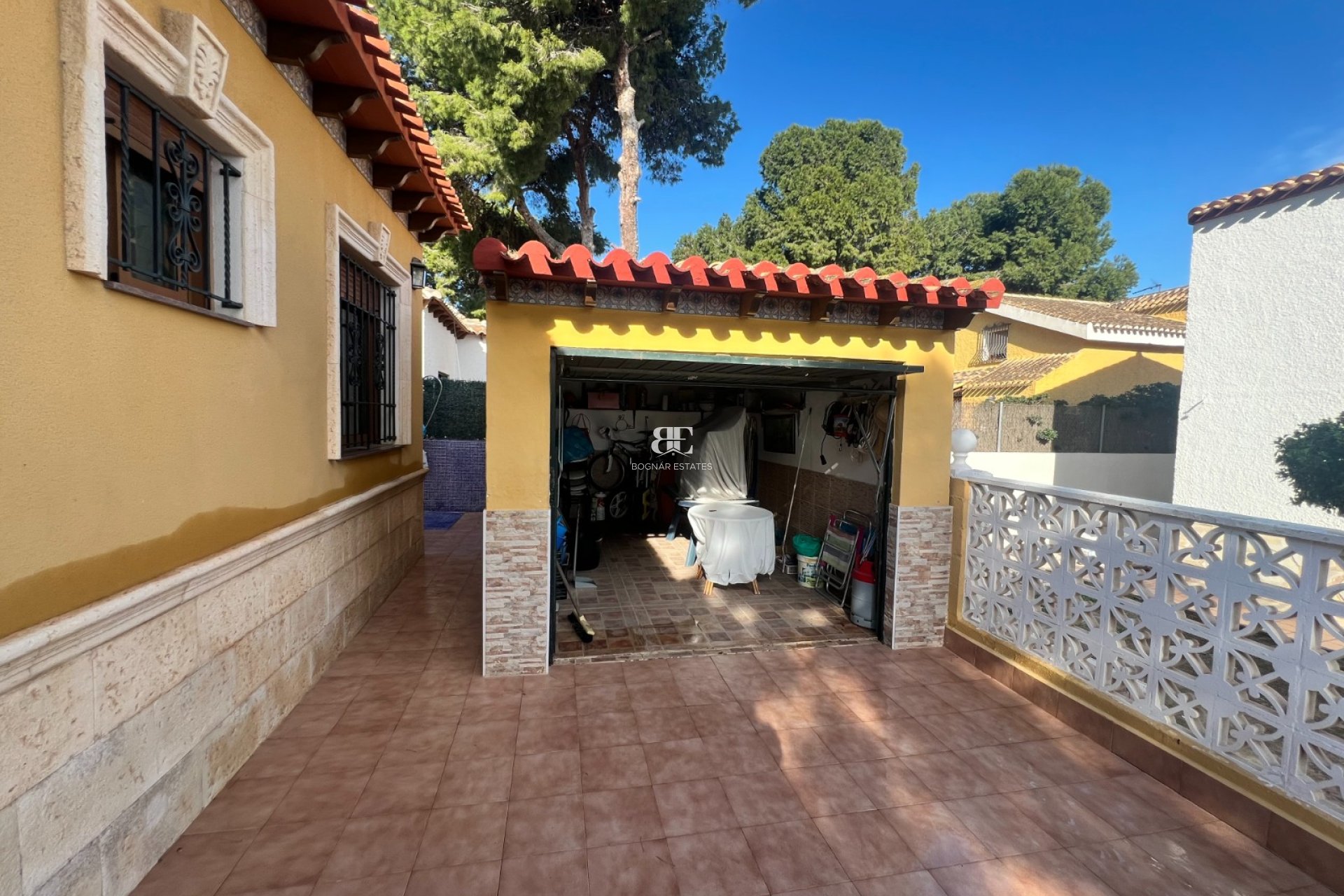 Resale - Villa -
Orihuela Costa - Punta Prima