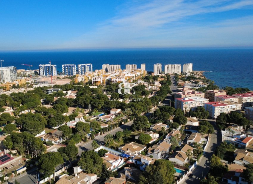 Resale - Villa -
Orihuela Costa - Punta Prima