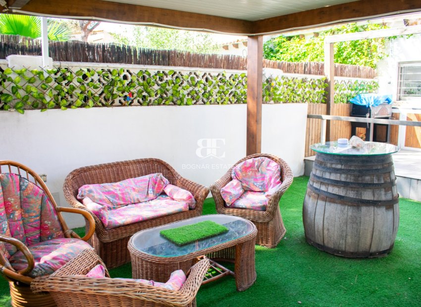 Resale - Villa -
Orihuela Costa - Punta Prima