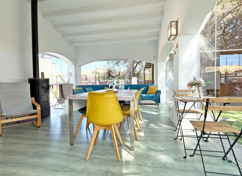 Resale - Villa -
Orihuela Costa - Punta Prima