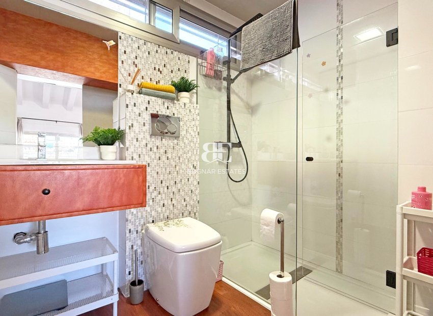Resale - Villa -
Orihuela Costa - Punta Prima