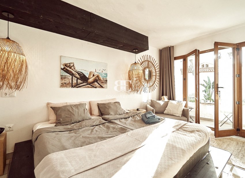Resale - Villa -
Orihuela Costa - Punta Prima