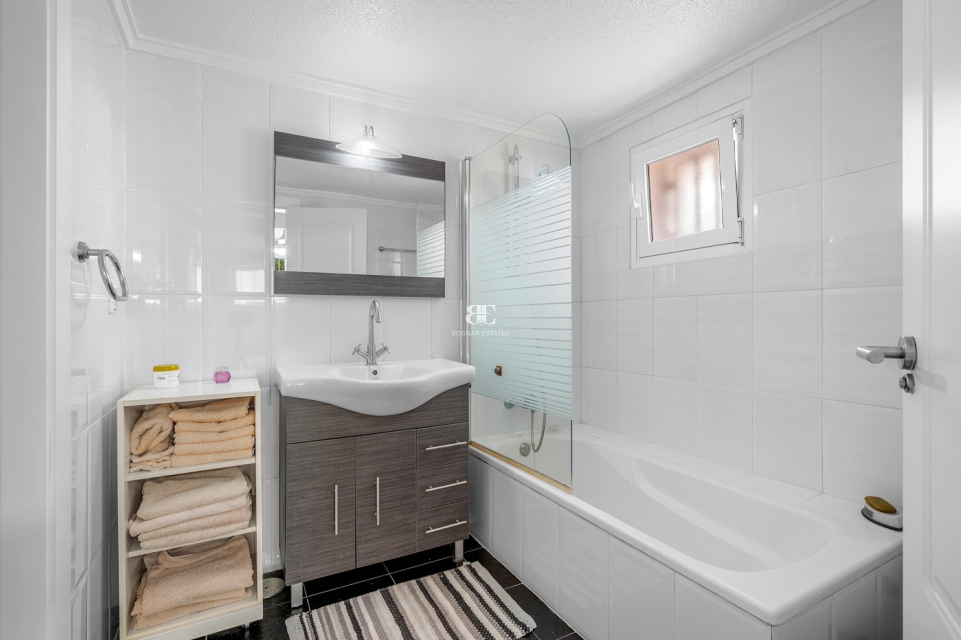 Resale - Villa -
Orihuela Costa - Punta Prima