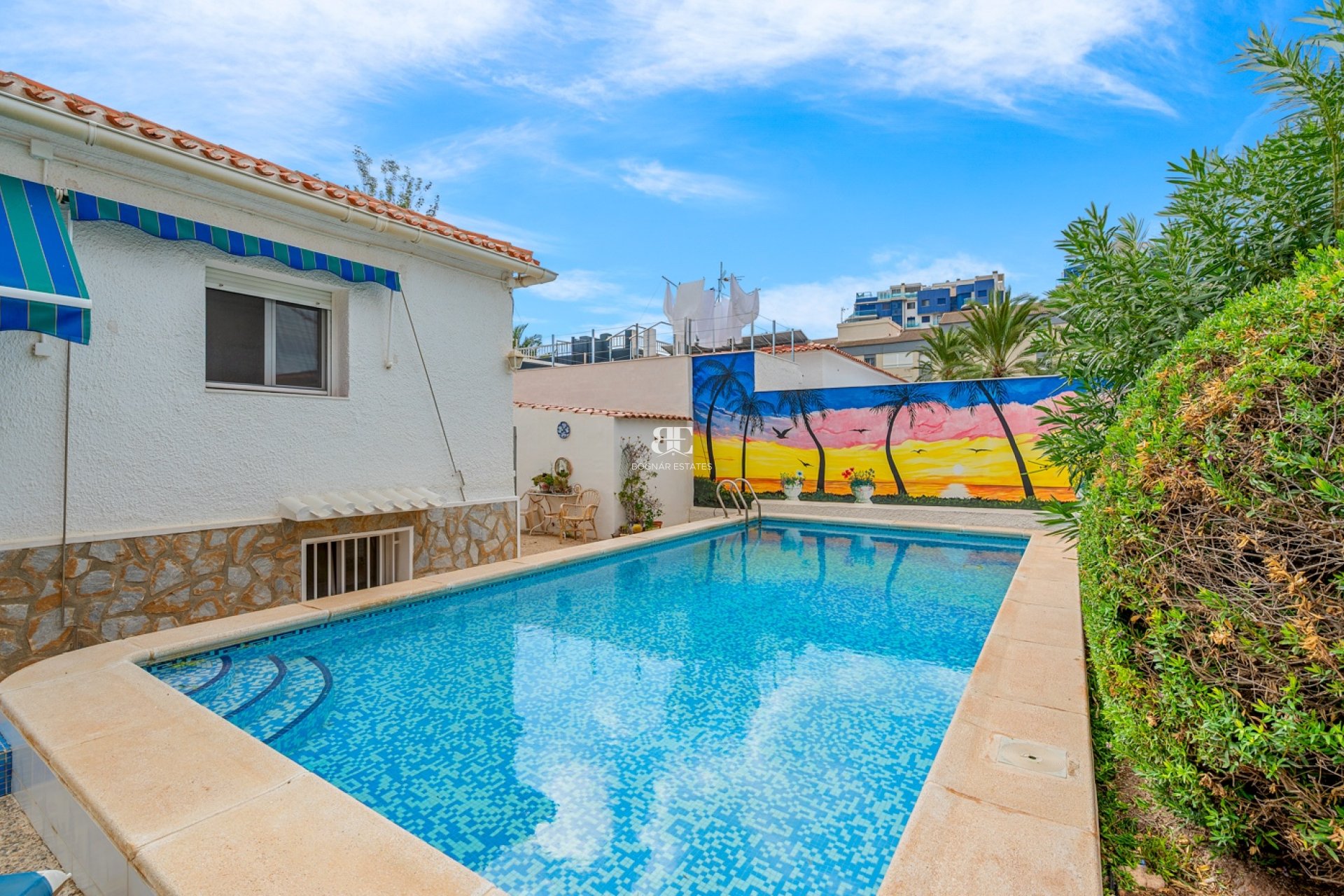 Resale - Villa -
Orihuela Costa - Punta Prima
