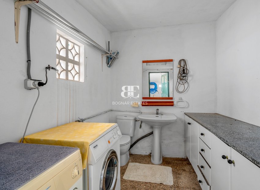 Resale - Villa -
Orihuela Costa - Punta Prima