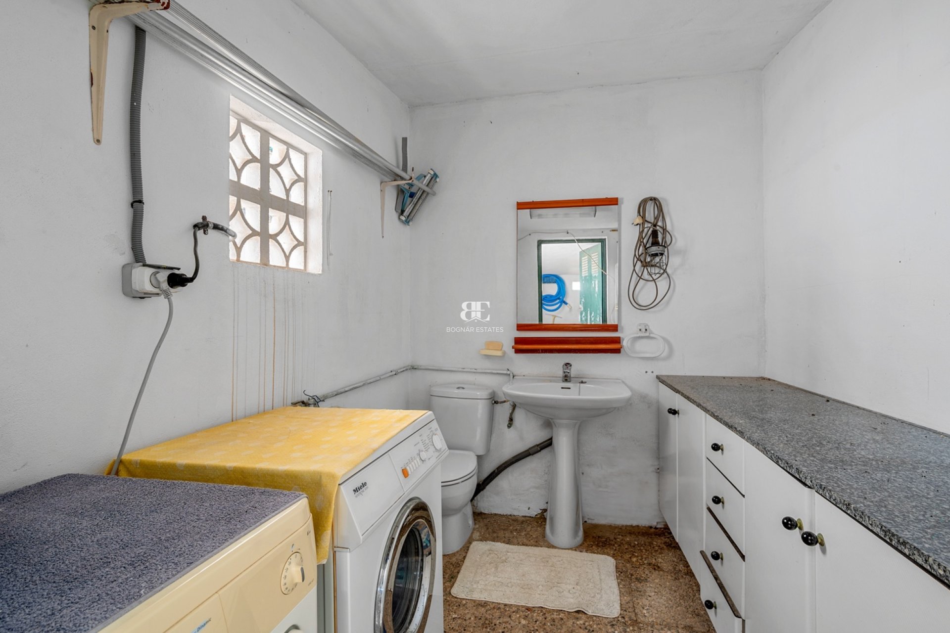 Resale - Villa -
Orihuela Costa - Punta Prima