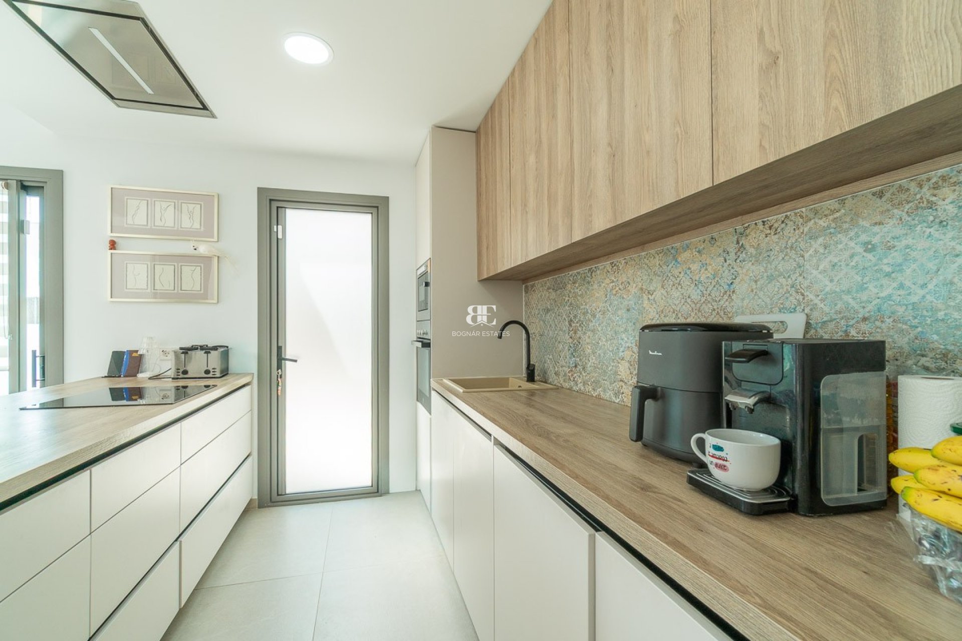 Resale - Villa -
Orihuela Costa - Villamartin Golf