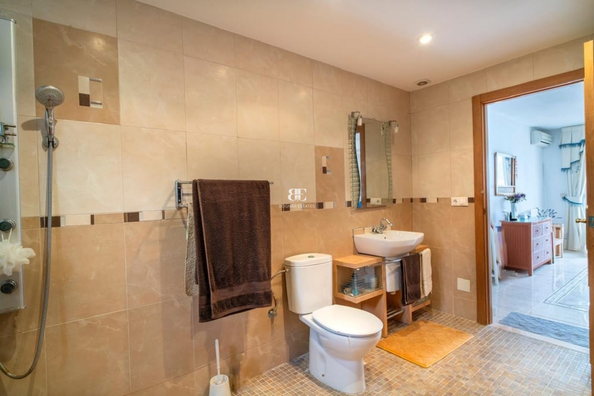 Resale - Villa -
Orihuela Costa - Villamartín