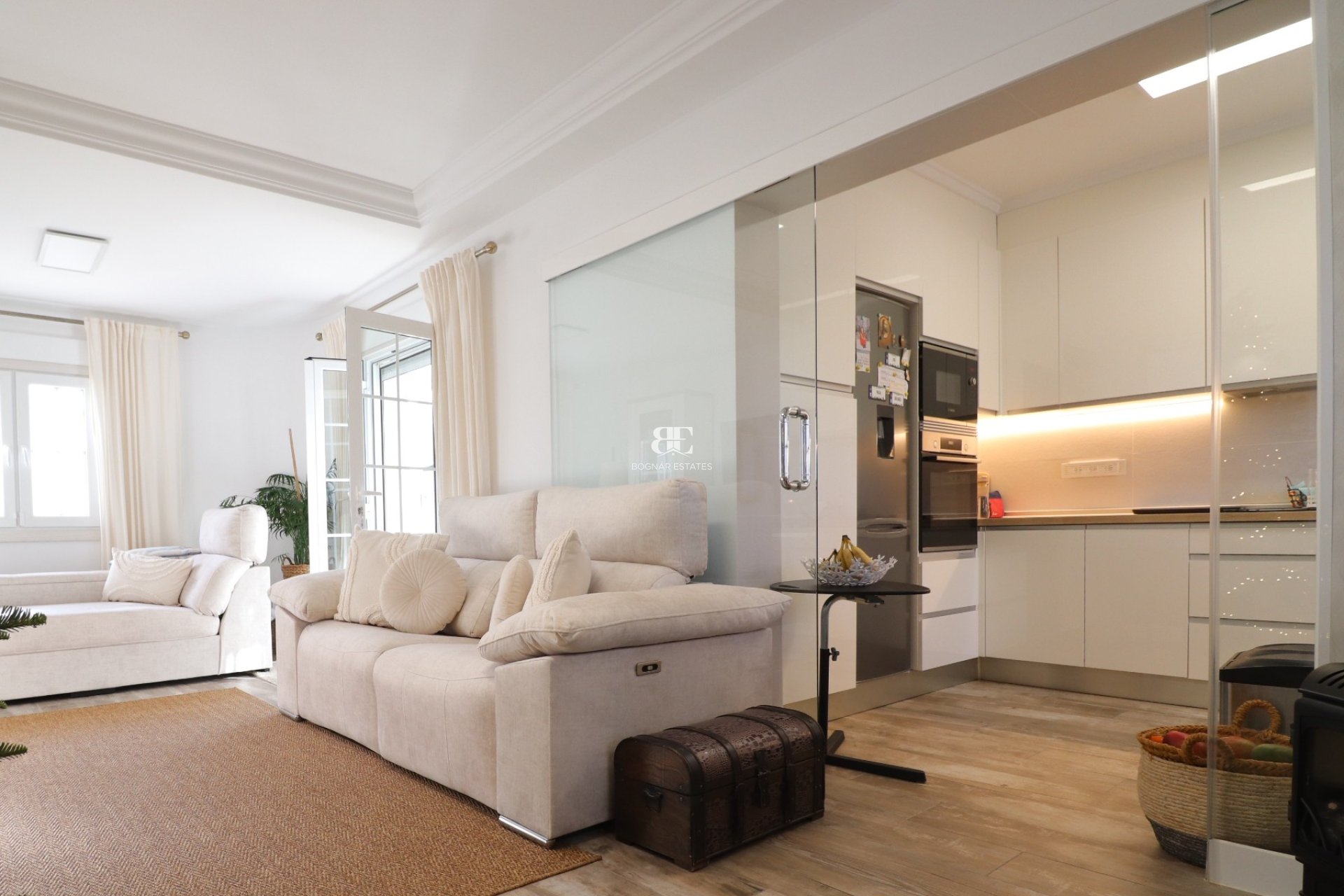 Resale - Villa -
Orihuela Costa - Villamartín