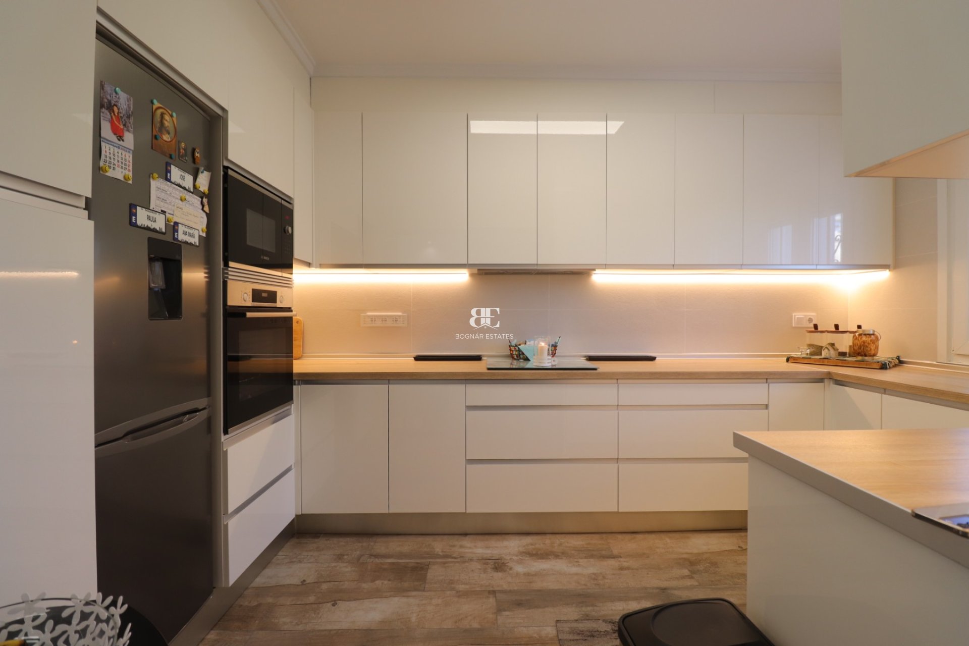 Resale - Villa -
Orihuela Costa - Villamartín