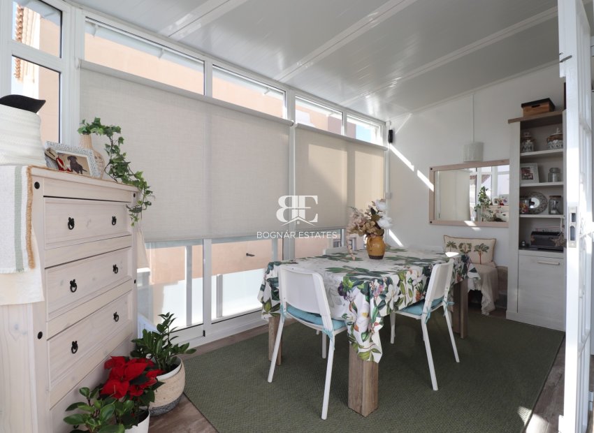 Resale - Villa -
Orihuela Costa - Villamartín